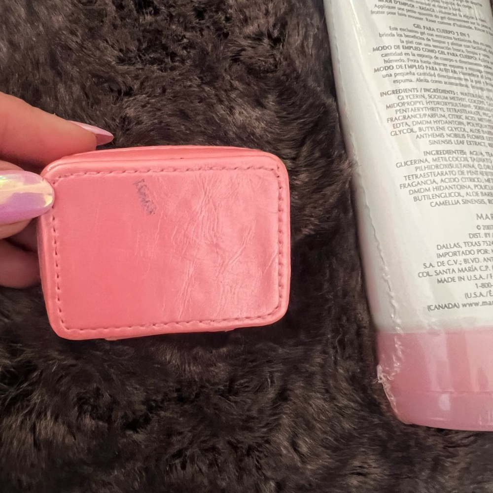 Mary Kay Set - Picture 2 of 3